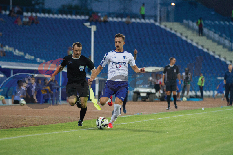 Arșiță pe teren și pe tabelă