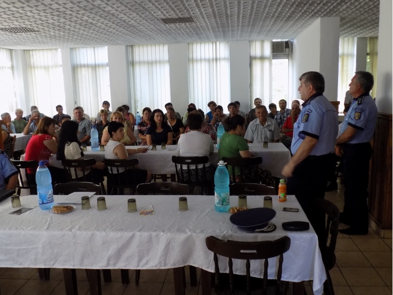 Activităţi informativ-preventive în mediul rural