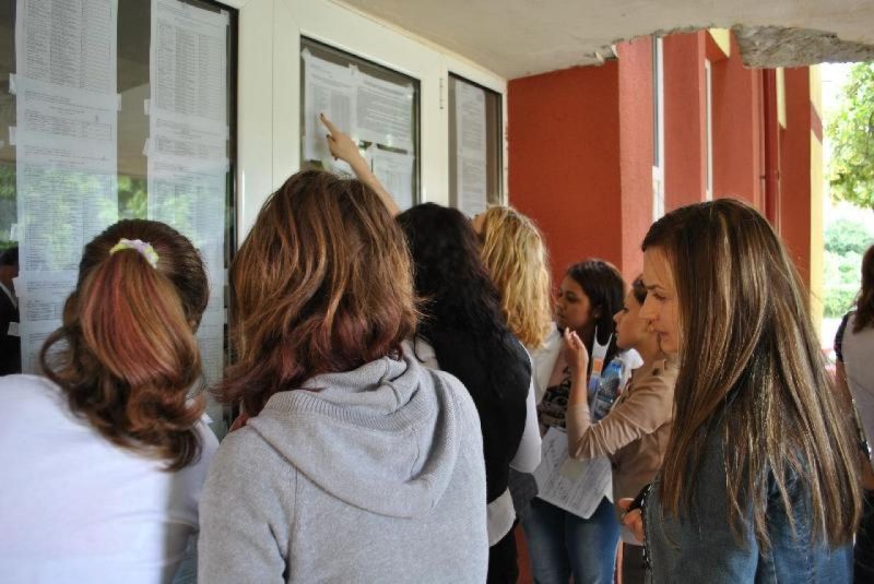 Absolvenții de gimnaziu află astăzi la ce licee au intrat