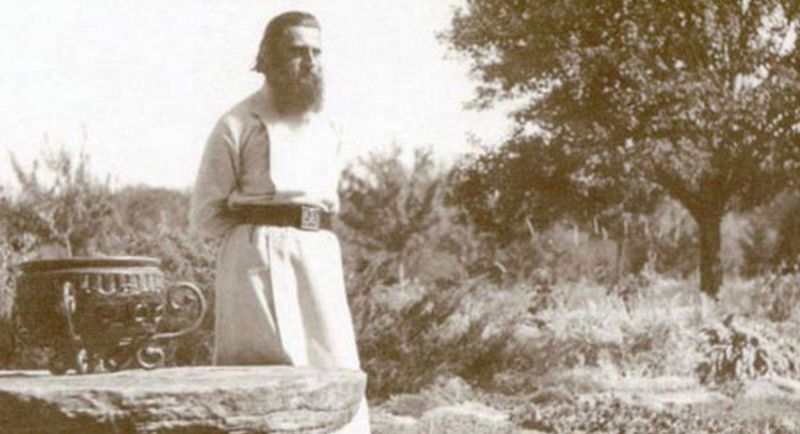 Mulţumesc Părintelui Arsenie Boca – Mijlocitorul la Iisus Hristos şi Dumnezeu Tatăl Ceresc pentru a mă vindeca