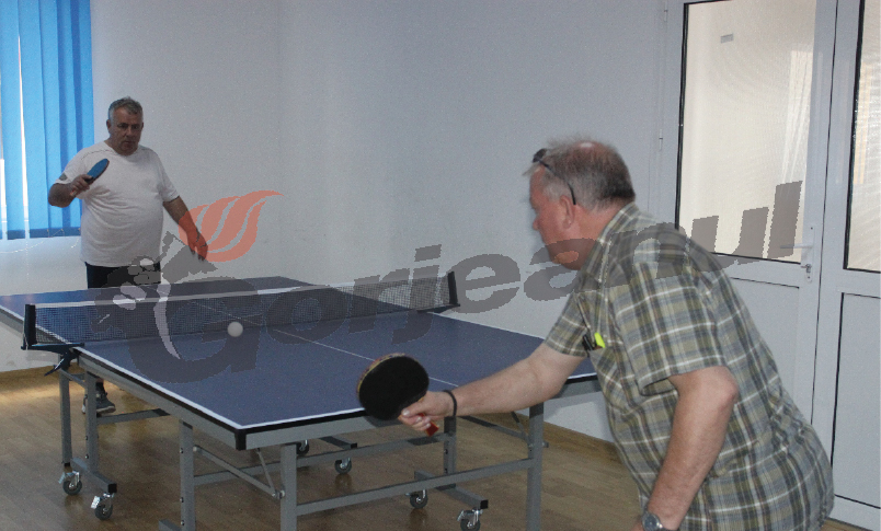 AJF-ul a dat-o pe tenis!