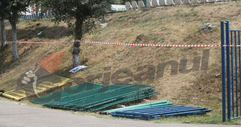 Au început lucrările la demolarea „Municipal”-ului