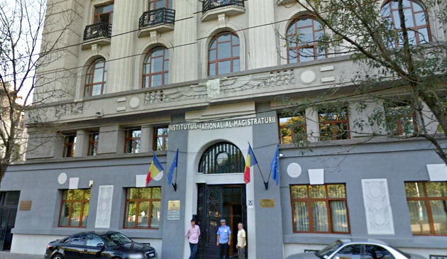 Se fac înscrieri pentru concursul de admitere la INM