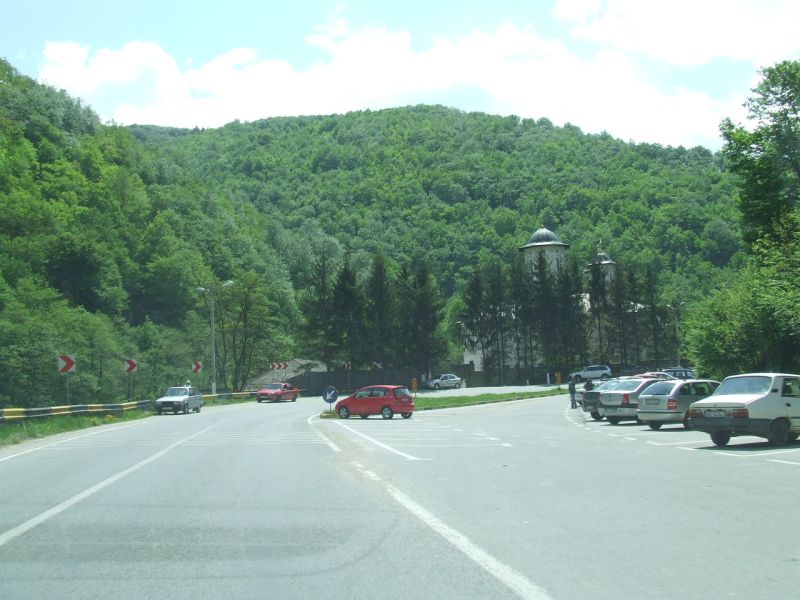 Justificarea importanței lucrărilor de reamenajare parcare zona Mănăstirii Lainici, km 106+220 – km 106+965 completare a proiectului „Reabilitare DN 66 Bumbești-Jiu – Petroșani ” km 93+500 – km 126 + 000