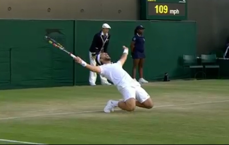 Mergea, la un pas de finala de la Wimbledon
