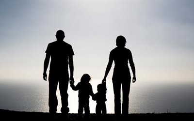 Părinţii primesc o zi liberă pentru îngrijirea sănătăţii copilului