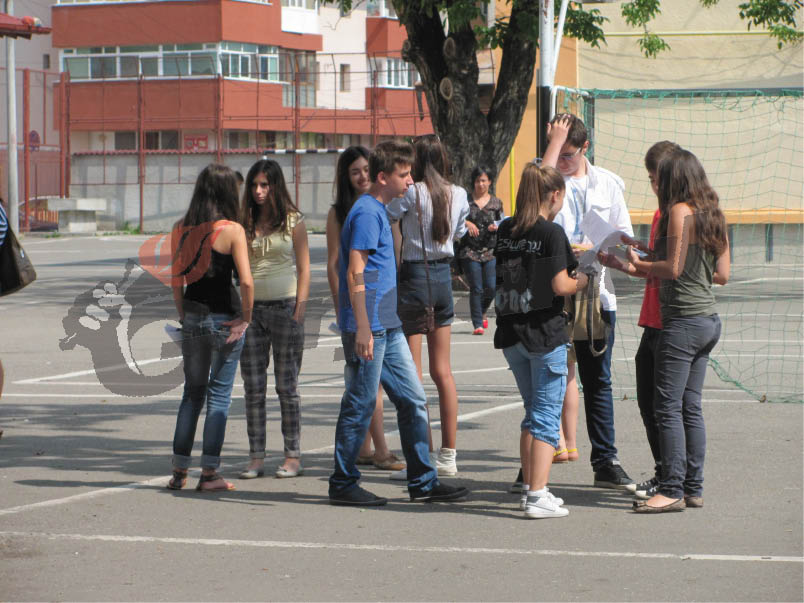 Elevii vor avea drept de vot în consiliul de administraţie al şcolii