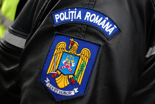 Jos labele de pe Poliţia Română