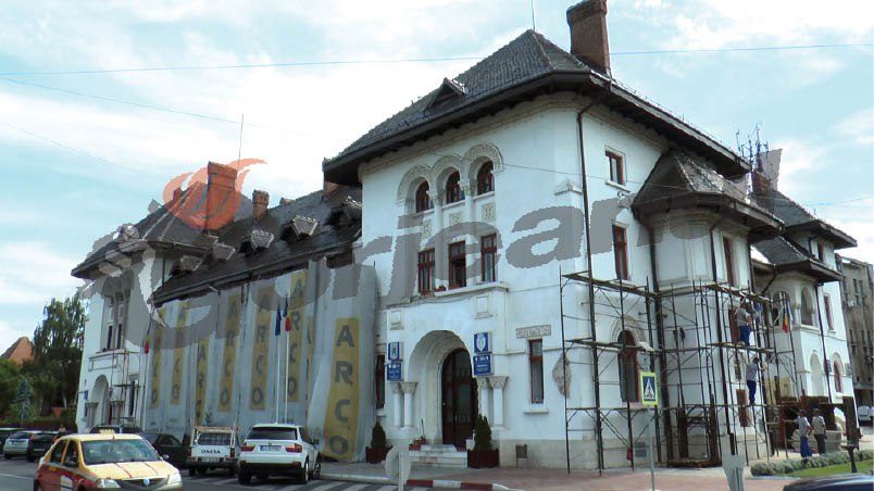 Lucrările de reabilitare pentru PrimăriaTârgu-Jiu, reluate de aceeaşi firmă