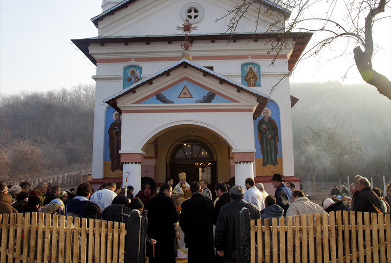 Simpozionul “De pe plaiuri caimone”, la ediţia a IV-a