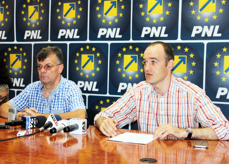 Barbu şi Vâlceanu mai năşesc un primar interimar, la Padeş