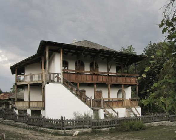 Casa-culă a familiei Cartianu din satul Cartiu