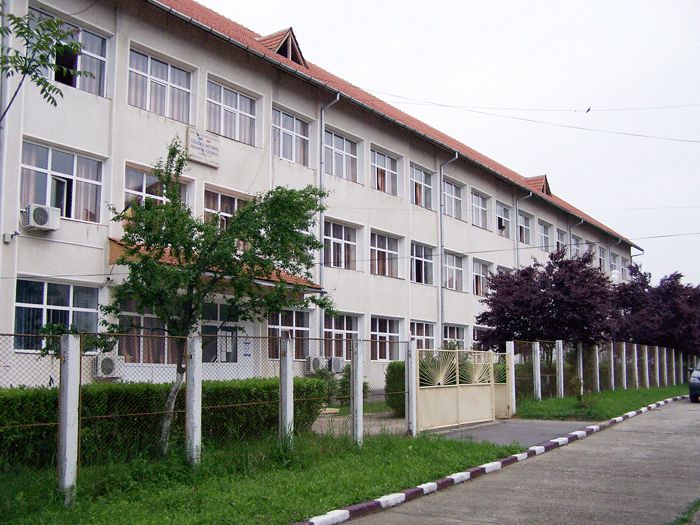 Colegiul Naţional “George Coşbuc” Motru – debate la nivel înalt