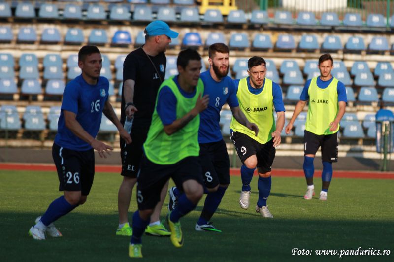 Edi Iordănescu, dur cu jucătorii săi după meciul cu Petrolul / “Nu e de ajuns simpla prezență pe teren”