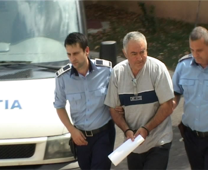 Fugaru a dormit acasă azi noapte