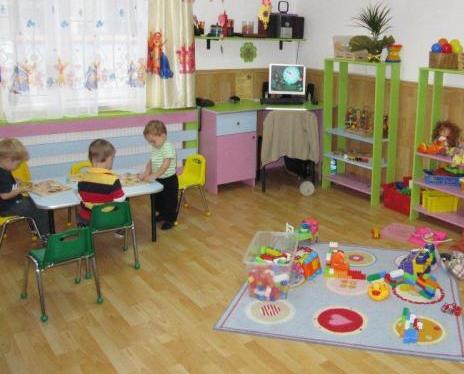 O grădiniţă cu program prelungit din Târgu-Jiu face angajări