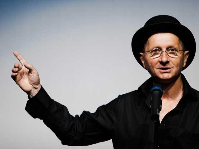 Evenimente cultural-artistice, la Peştişani – Localitatea s-a îmbogăţit cu două sculpturi din marmură şi un Recital Horaţiu Mălăele!