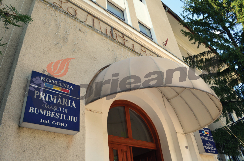 Angajări la Primăriile Sadu şi Fărcăşeşti