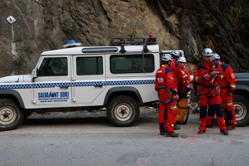 Trei gorjeni participă la Şcoala Naţională Salvamont