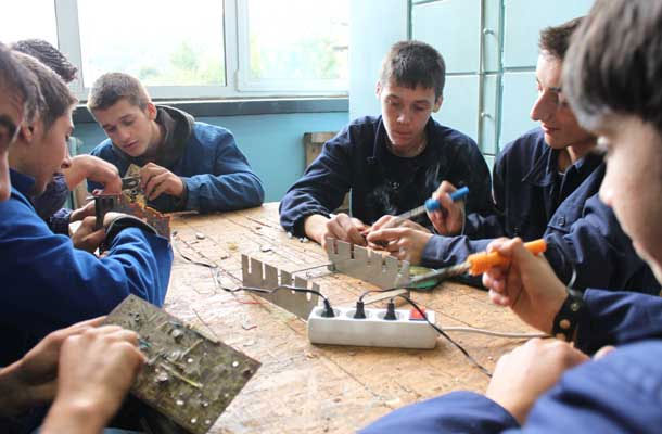 400 de locuri libere, în şcolile profesionale în Gorj