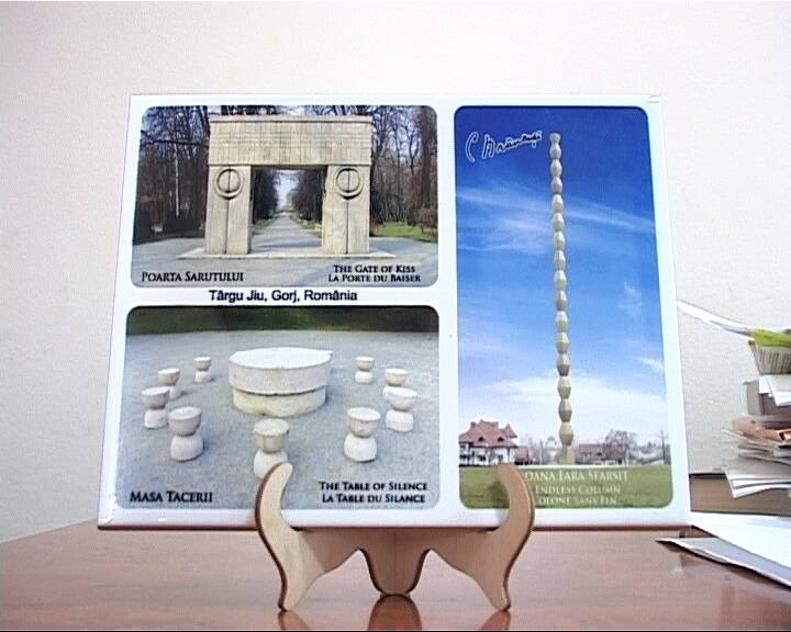 Suveniruri cu Brâncuşi, retrase de la vânzare pentru inscripţionare greşită