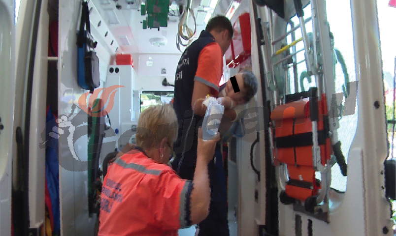 Ars cu apă fierbinte!