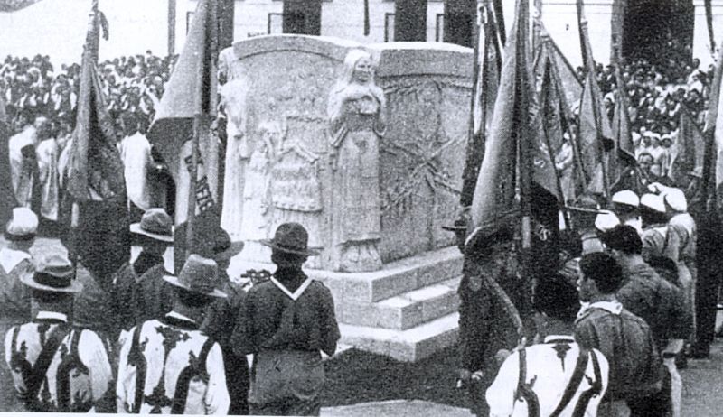 Mausoleul “Ecaterina Teodoroiu” – 80 / Sarcofagul dezvelit de rege