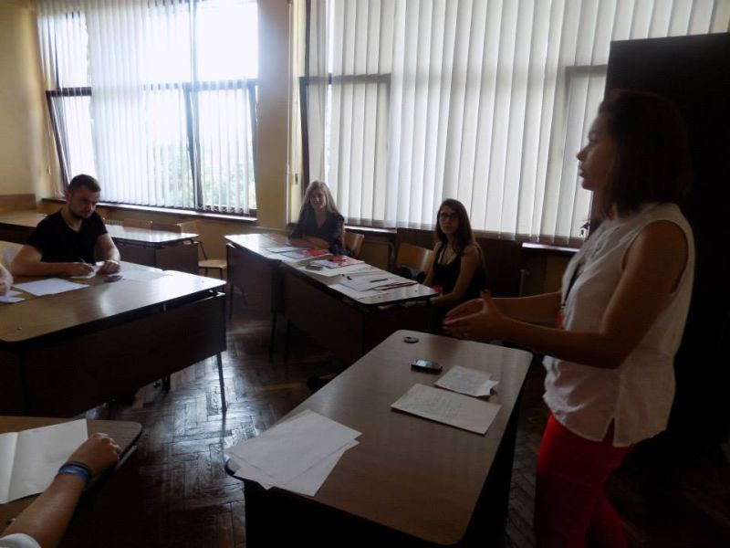 Performanţă remarcabilă pentru CNGC Motru la Forumul Naţional de Dezbateri Academice