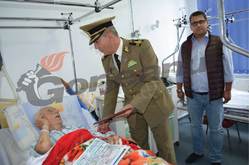 Veteran de război, felicitat de autorităţile din Târgu-Jiu pe patul de spital