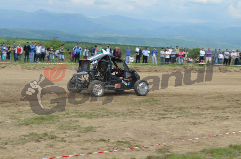 În week-end, la Preajba! 30 de sportivi se întrec la Cupa Gorjului la Rallycross