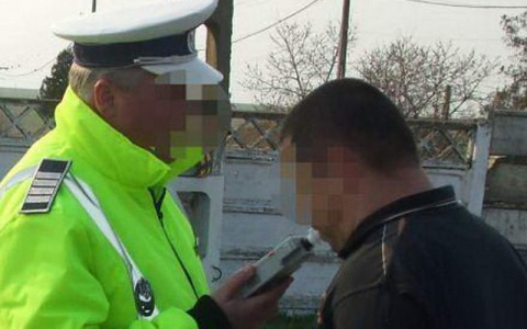 Pieton mort de beat, acroşat de un autoturism