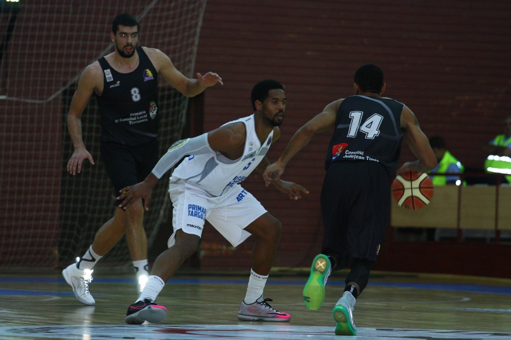 Debut neconvingător