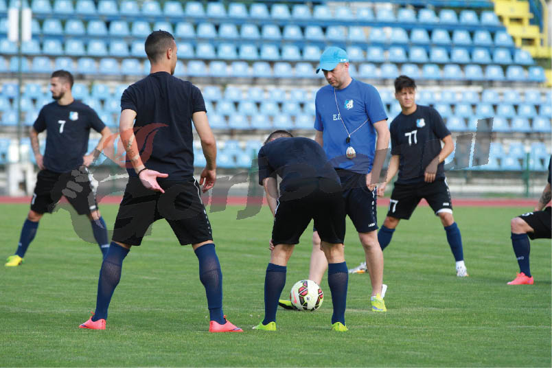 În așteptarea atacantului