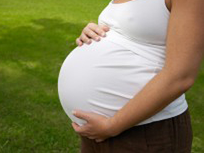 Trei minore sub 15 ani, însărcinate în Gorj