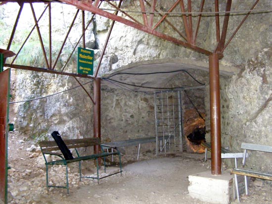 Evaziune la Peştera Muierii! Opoziţia din Baia de Fier a cerut în Consiliul Local anchetarea cumnatului şi a vecinului primarului