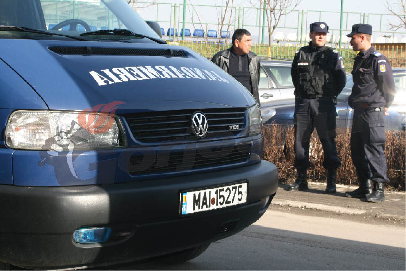Jandarmii gorjeni, zeci de misiuni în cinci zile