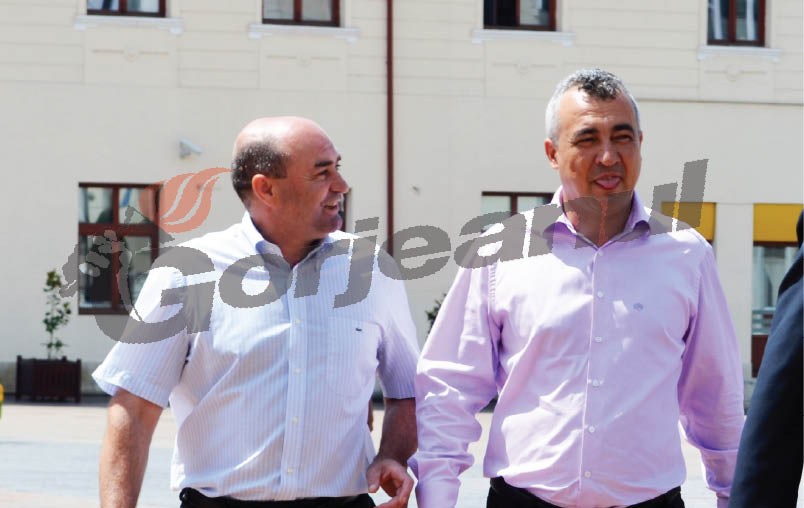 Iovan şi Marciuc, acuzaţi că negociază pe sub mână o trecere la FNME