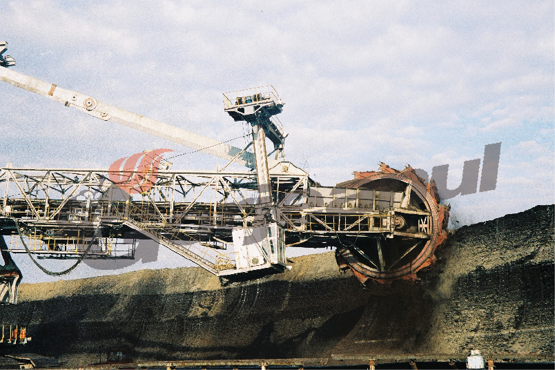 Linie de haldă a UMC Tismana, oprită pentru ca minerii să joace fotbal în echipa SMEO