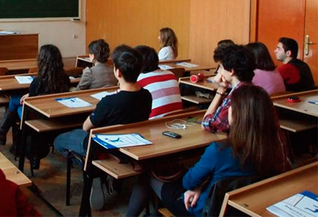 Cursuri doar de dimineaţă pentru elevi