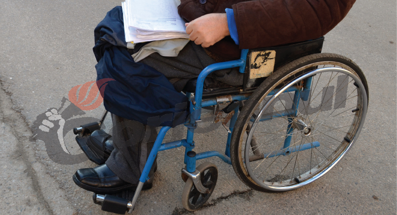 600.000 de lei pentru asistenţii şi însoţitorii persoanelor cu handicap