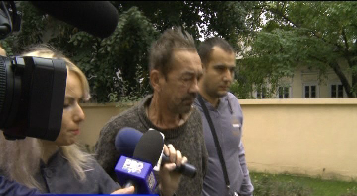 Și-a înjunghiat fiul