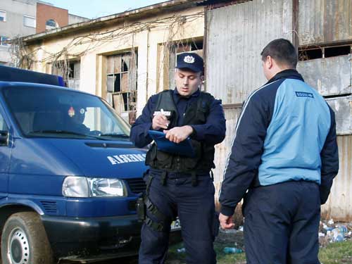 Sute de mandate de aducere, executate de jandarmi