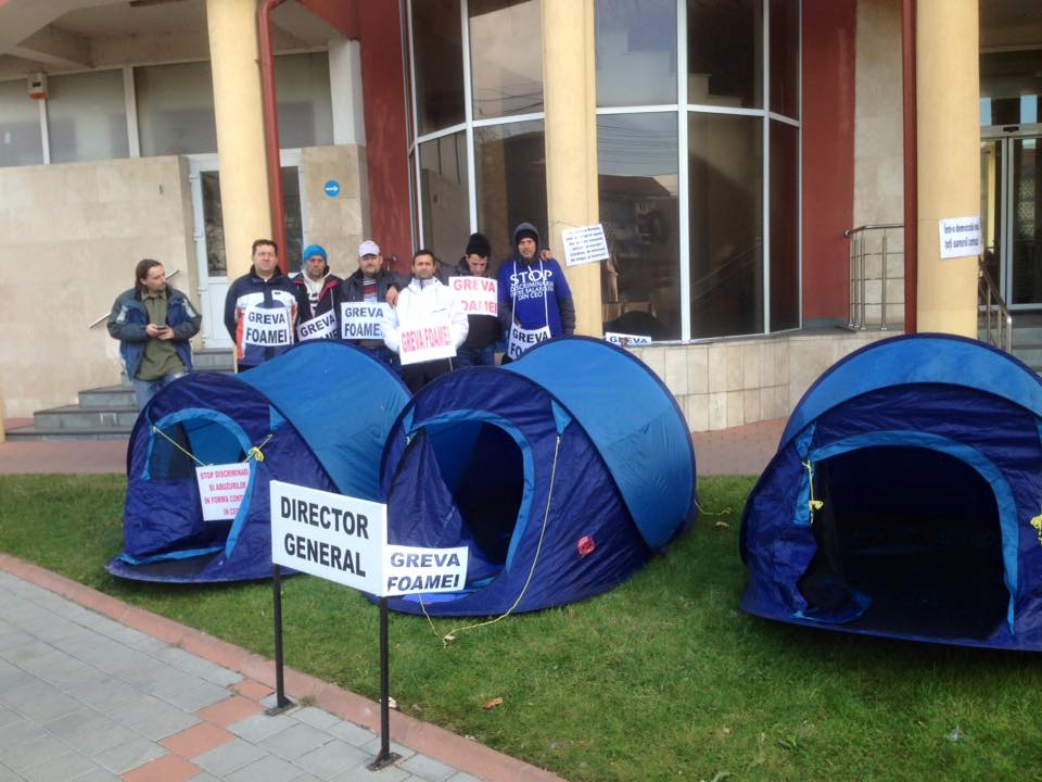 Greva foamei a ajuns la zece