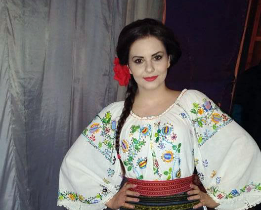 Cristiana şi Adriana Soreanu, Două surori, aceeaşi pasiune pentru muzica populară