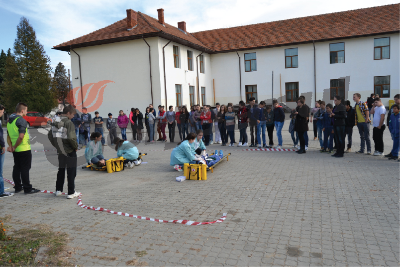 Aplicaţii pentru situaţii de urgenţă, organizate de Clubul Montan White Wolf