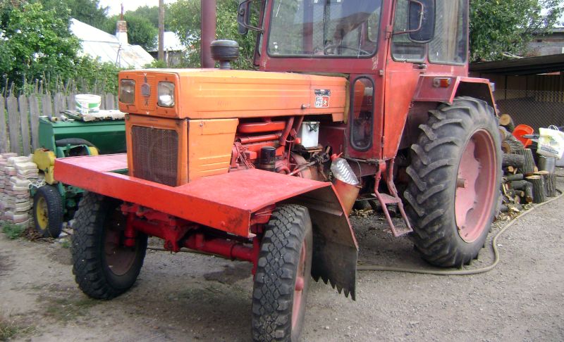 Anchetat pentru sustragere de sub sechestru