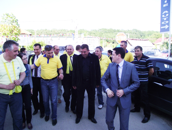 Procurorii din Craiova îi croşetează un nou dosar de mită lui Dian / Senatorul, legat prin firul penal de edilul arestat Păsărin