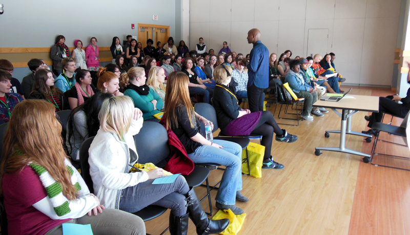 Burse de studiu pentru liceenii români în Marea Britanie