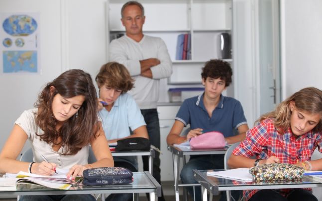 Elevii se întrec în firme de exerciţiu