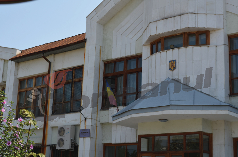 Final de anchetă pentru o falsă avocată